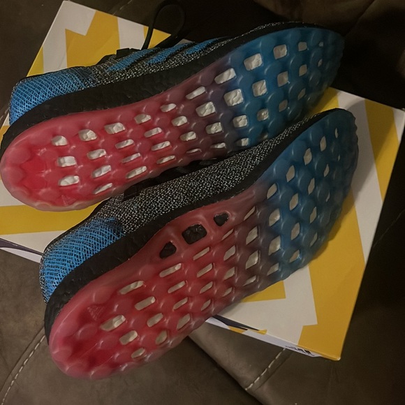 men’s adidas pureboost sneakers - Picture 5 of 6